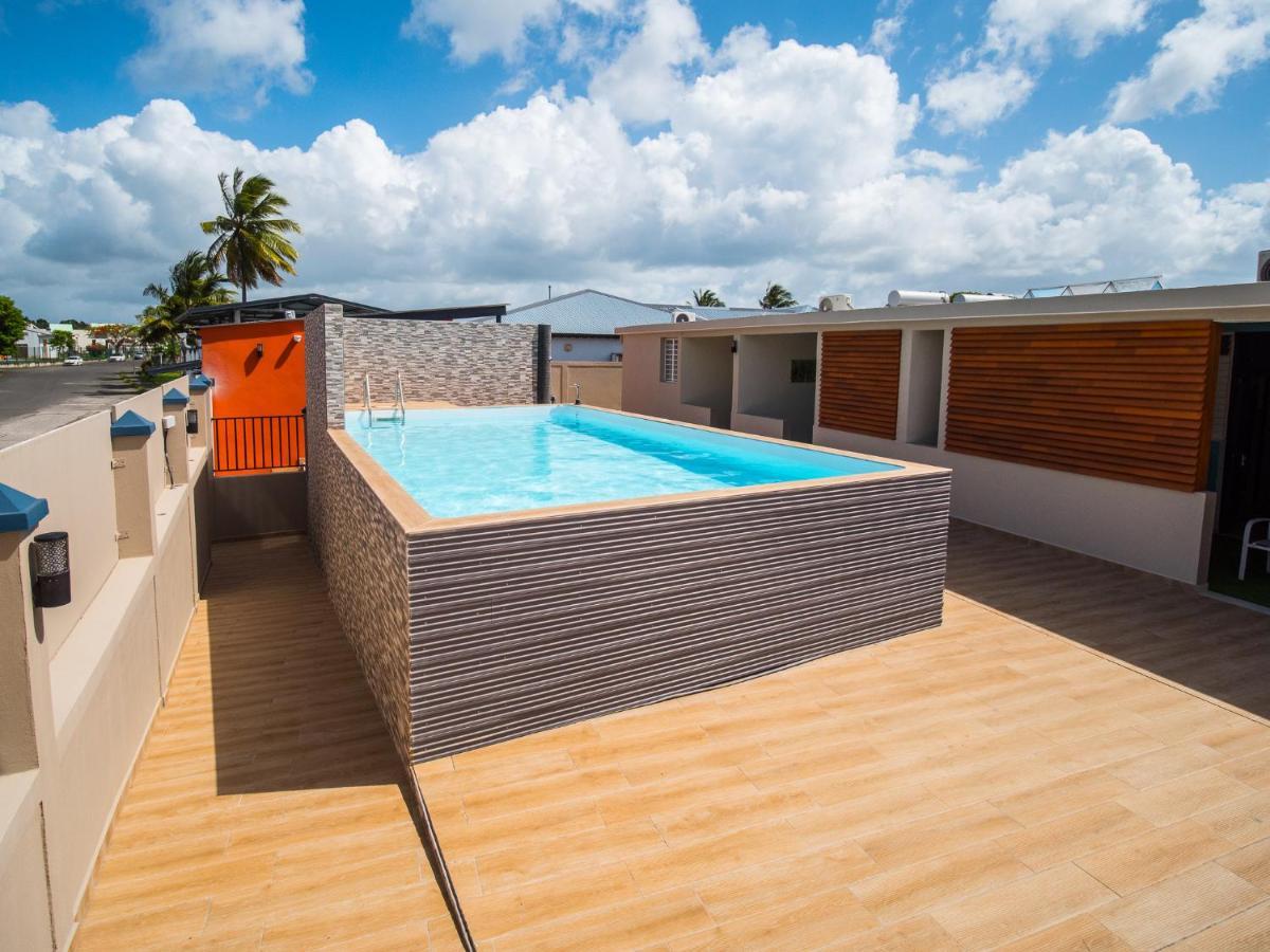 Evasion En Plein Coeur De La Ville T2 Jacuzzis Sauna Et Piscine Au Centre De Порт Луис Екстериор снимка